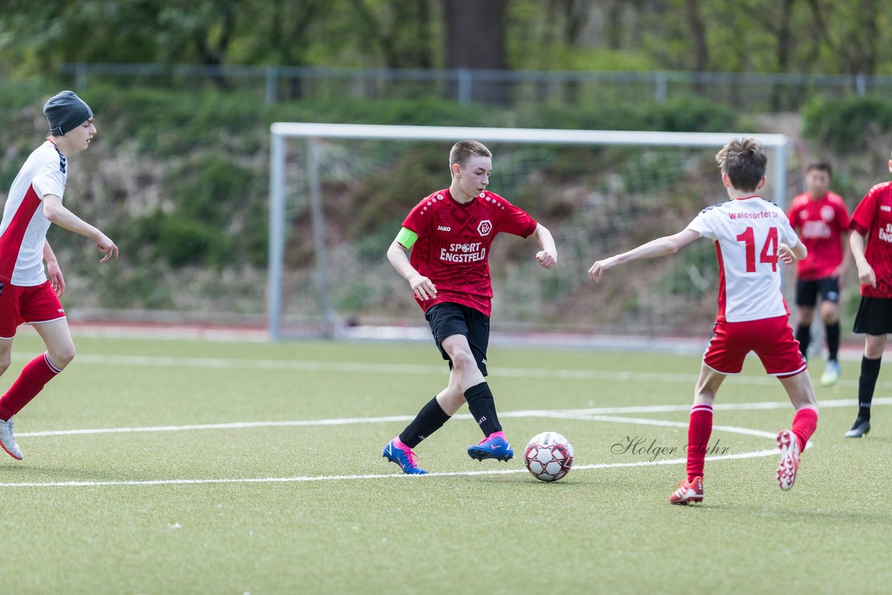 Bild 132 - mCJ Walddoerfer 2 - Farmsen 2 : Ergebnis: 3:1